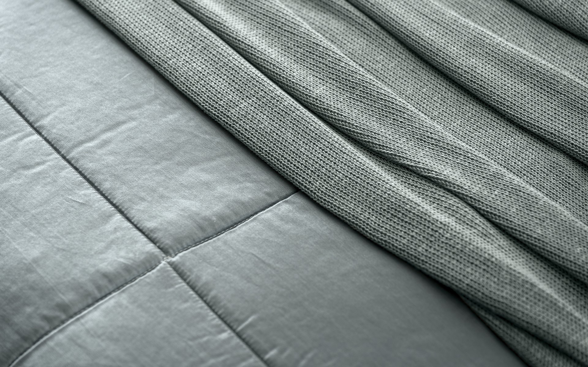 Mrs.Me home couture - throw Nest Sage detail1 WEB